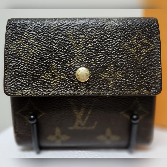 LOUIS VUITTON Monogram Bifold Wallet SP0923